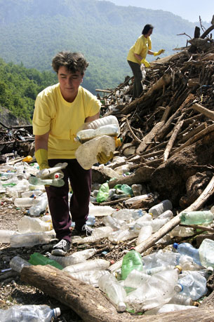picking plastic