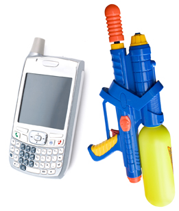 This photo collage shows a water gun and a cellphone.