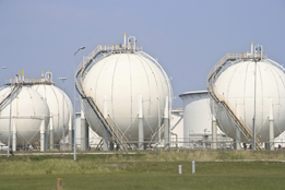 This is a photo of spherical storage tanks used as oil silos.