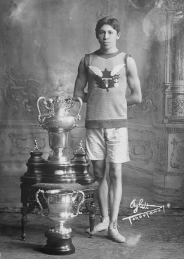 This is a photo of Olympic athlete Tom Longboat.